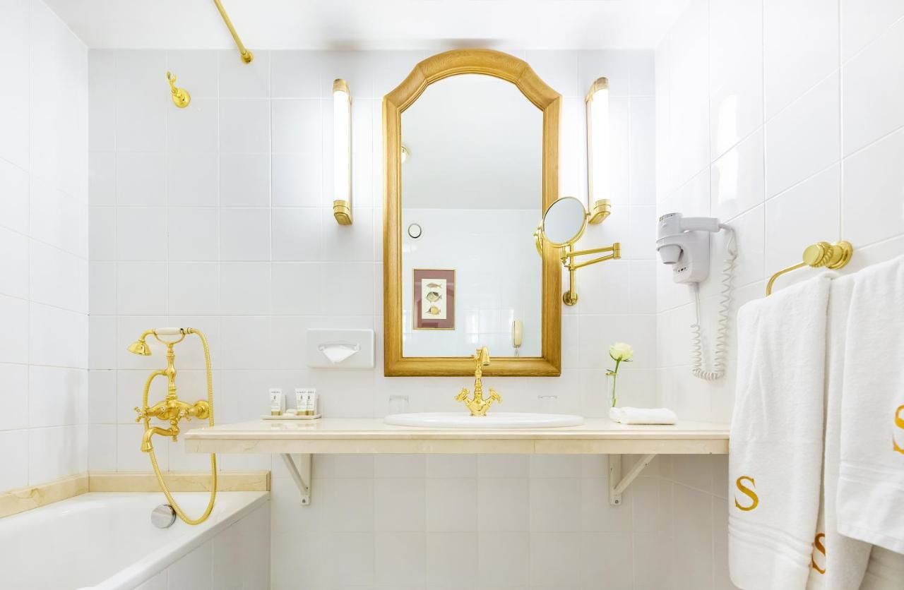 Отель Relais & Châteaux Stikliai Hotel Вильнюс